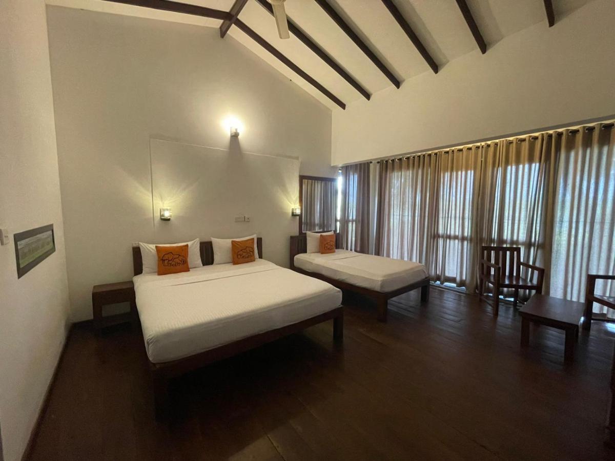 Hotel Lake Park Polonnâruvâ Extérieur photo